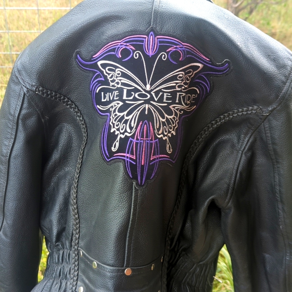 Ladies sturdy buffalo leather riding jacket